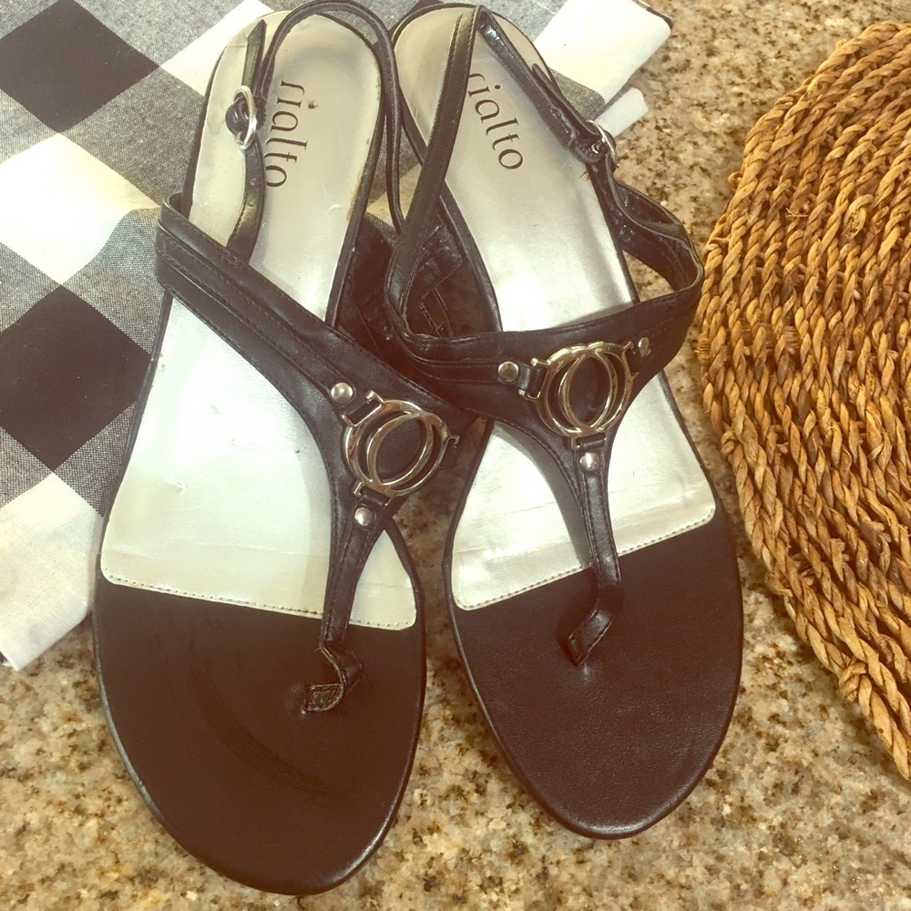 Rialto Sling Back pup heel